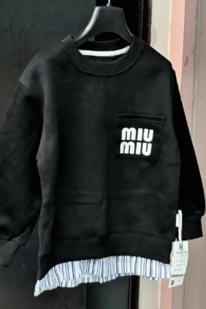 Kadın Mıu Mıu Taş Baskılı Sweatshirt - SİYAH