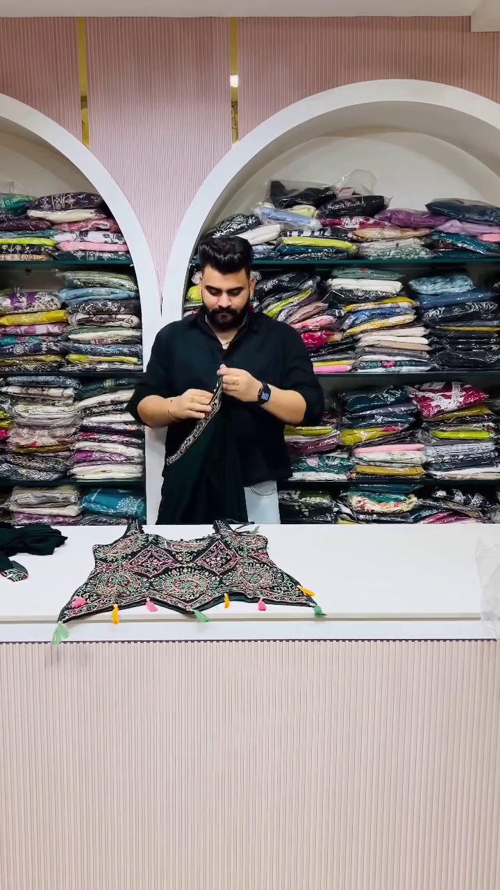 WOMEN'S Georgette Semi-Stiched lehnga - Image 8