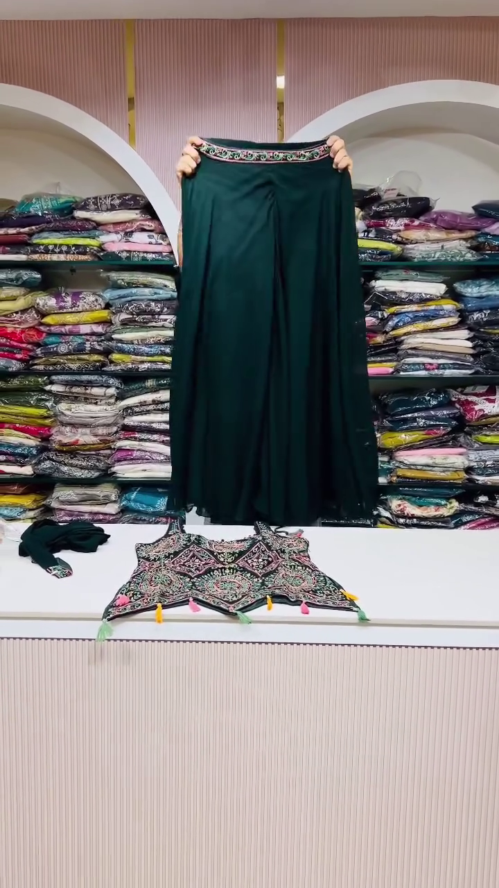 WOMEN'S Georgette Semi-Stiched lehnga - Image 6