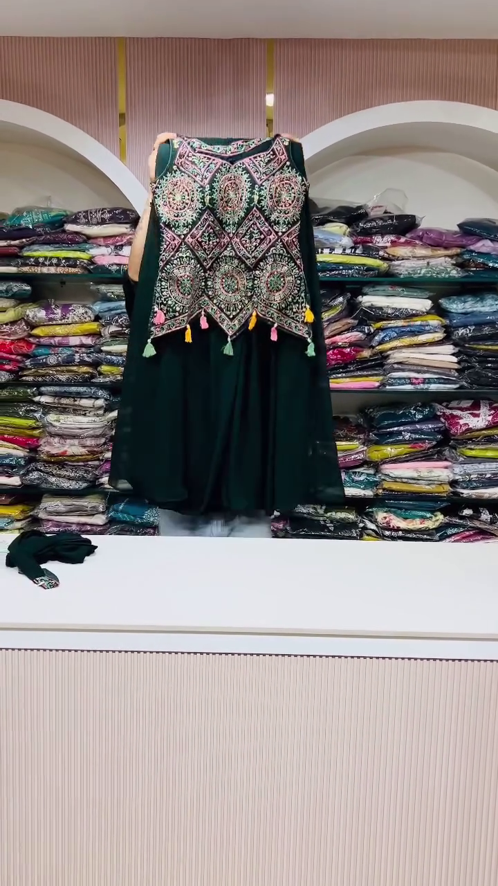 WOMEN'S Georgette Semi-Stiched lehnga - Image 4