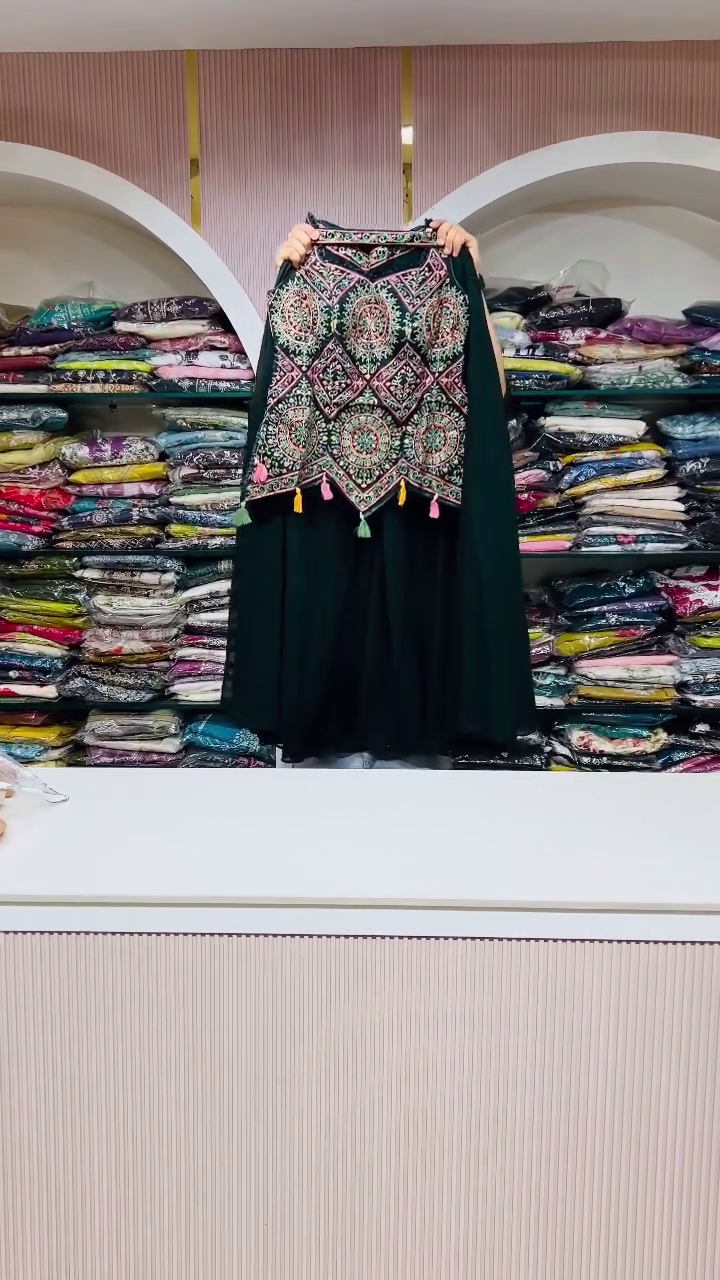 WOMEN'S Georgette Semi-Stiched lehnga - Image 2