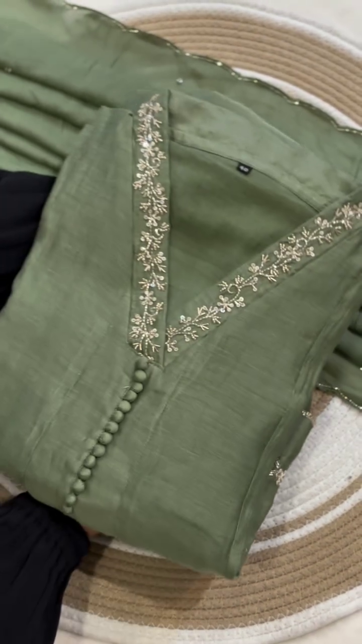 Silk Embroidered Kurta Set with Duptta for Women - Image 2