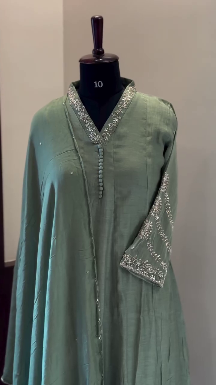 Silk Embroidered Kurta Set with Duptta for Women - Image 7