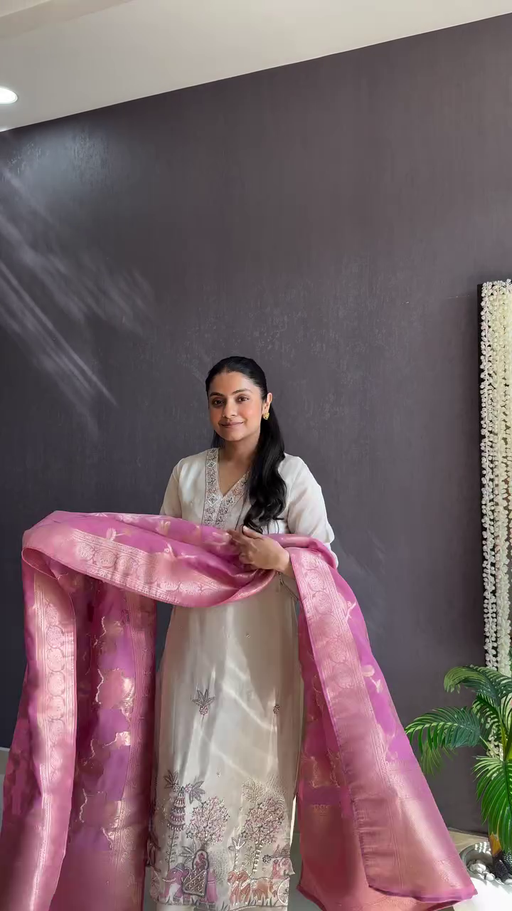 Women Floral Embroidered Regular Thread Work Chanderi Silk Kurta with Trousers & With Dupatta - Image 10