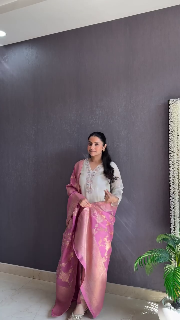 Women Floral Embroidered Regular Thread Work Chanderi Silk Kurta with Trousers & With Dupatta - Image 5