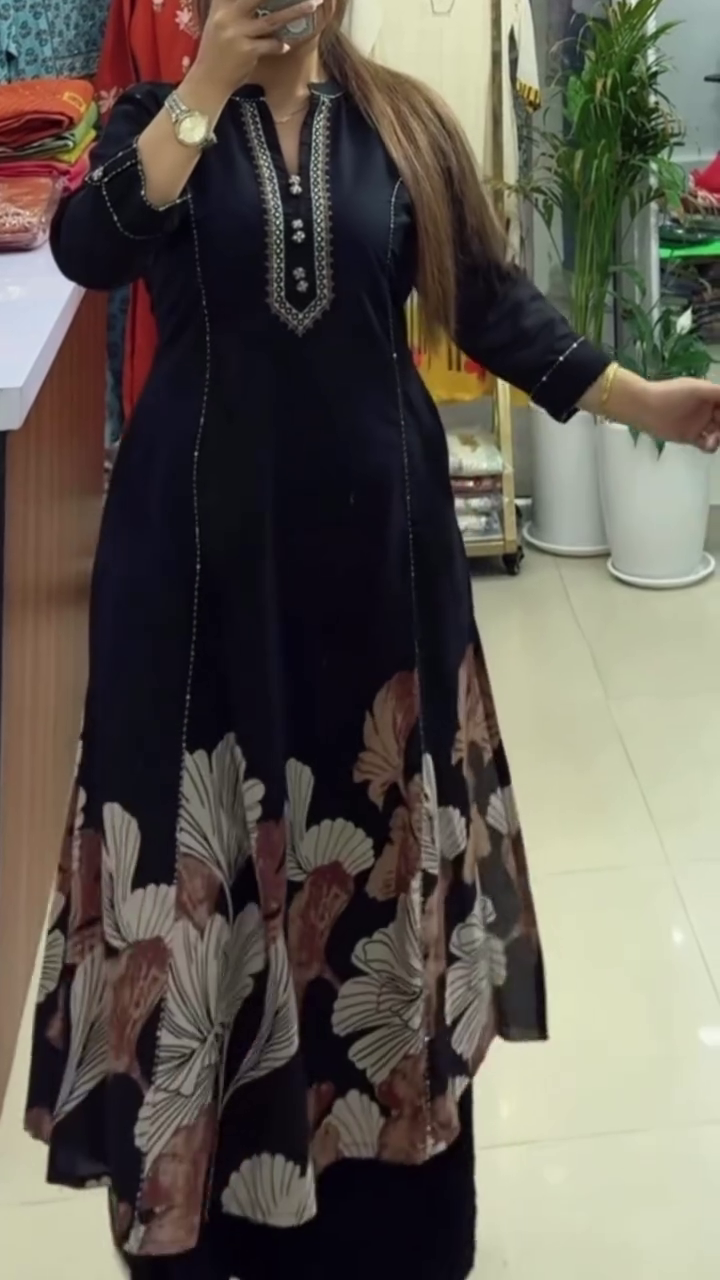 Floral Printed V-Neck Straight Kurta With Palazzos - Image 3